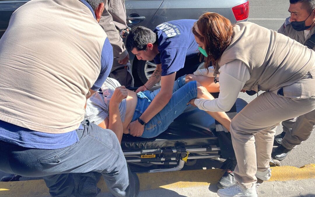 Policías de Salamanca atienden a mujer con crisis convulsiva