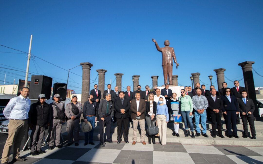 Se conmemora el 216 Aniversario del Natalicio de Benito Juárez.