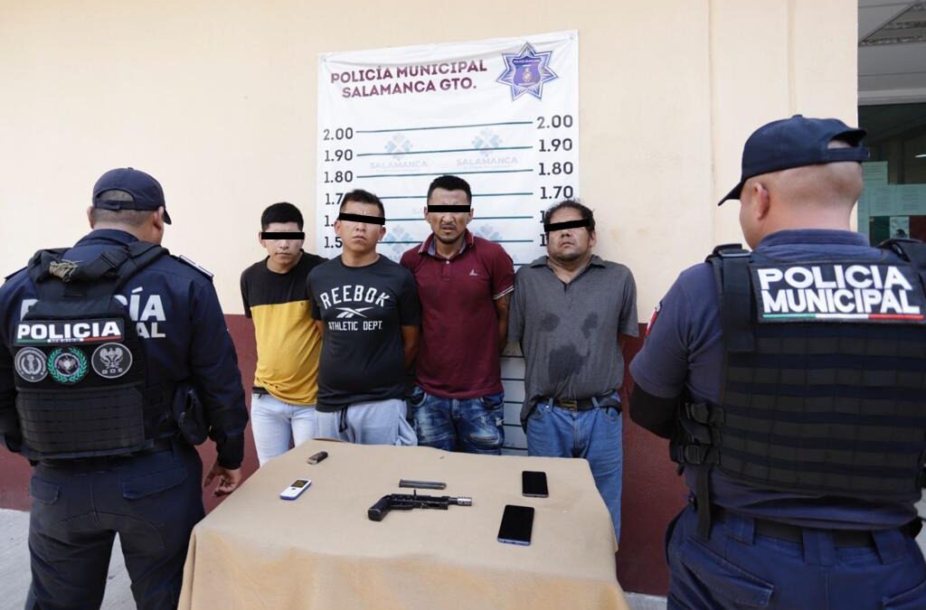 Detiene Policía Municipal de Salamanca a cuatro presuntos asaltantes