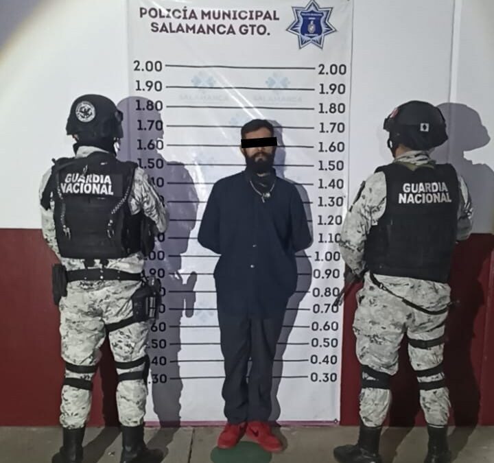 Detiene Policía Municipal y Guardia Nacional a hombre por portación de arma de fuego y posesión de droga