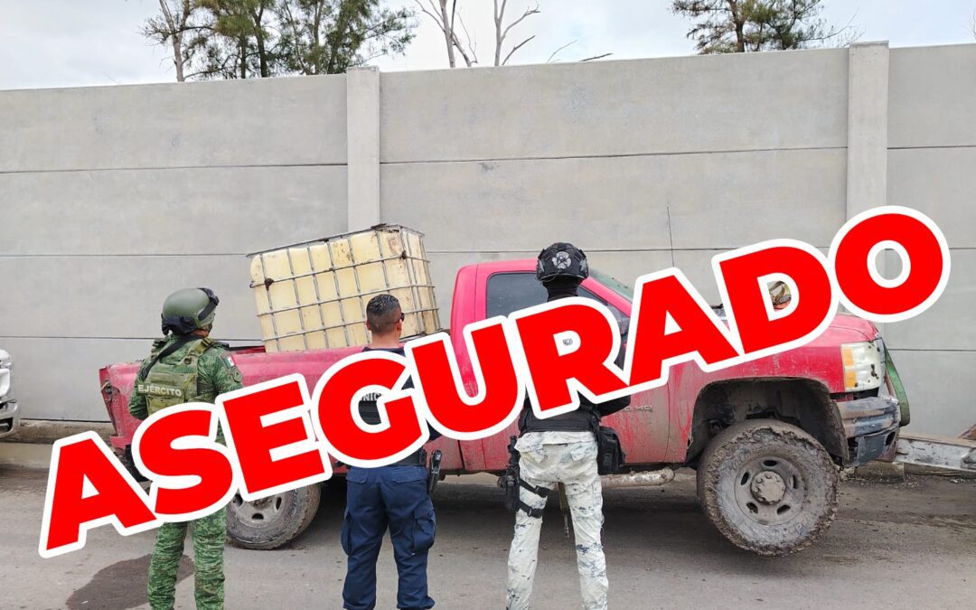 Autoridades aseguran vehículos con contenedores sospechosos de combustible ilegal en San Vicente de Flores