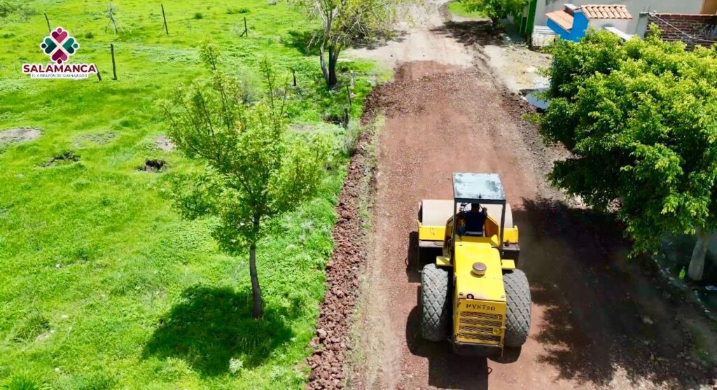 Gobierno Municipal y salmantinos colaboran en el mantenimiento de caminos