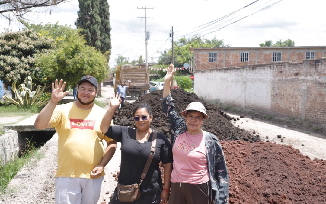 Continúan trabajos de mantenimiento en calles y caminos de comunidades rurales de Salamanca