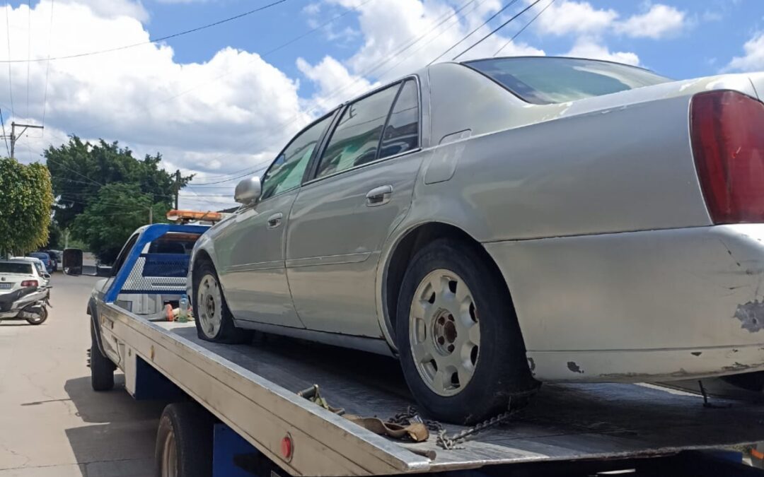 Operativo «Barredora» Retira 20 Vehículos Abandonados de las Calles de Salamanca