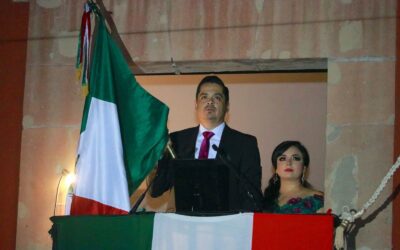 Encabeza presidente César Prieto ceremonia del Grito de Independencia de México