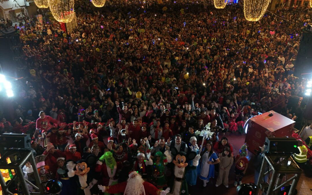 Encabeza presidente César Prieto el arranque de la fiestas decembrina con el Festival Navidad con el Corazón