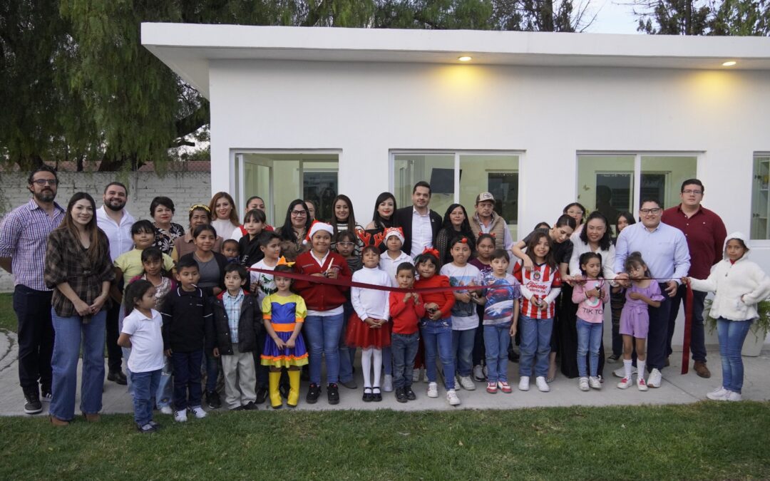 Encabeza Eugenia Martínez Carrillo y presidente César Prieto inauguración de nuevas instalaciones en DIF Municipal.